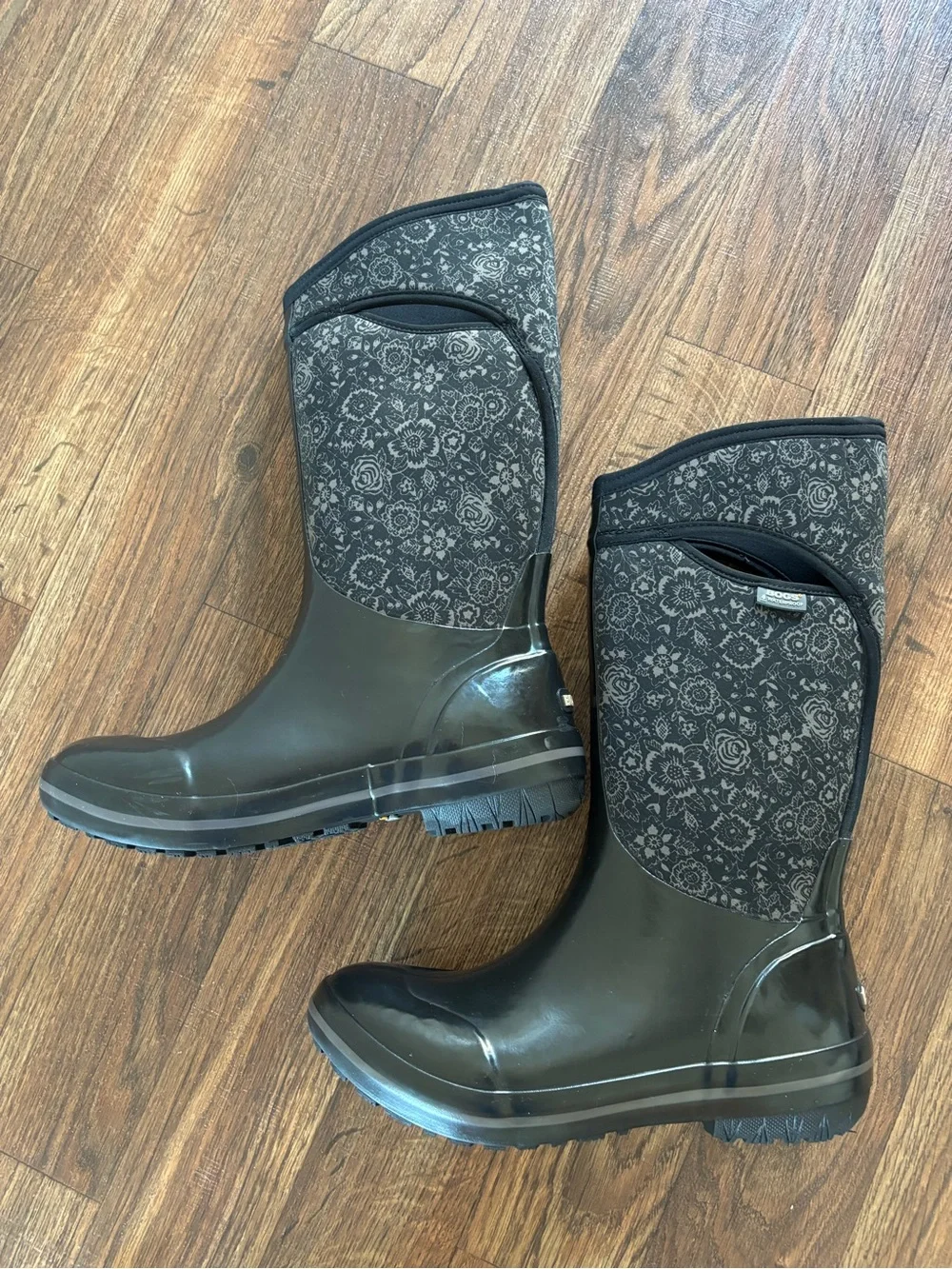 Bogs Women's Plimsoll Quilted Floral Tall Rain Winter Boots Classic Waterproof